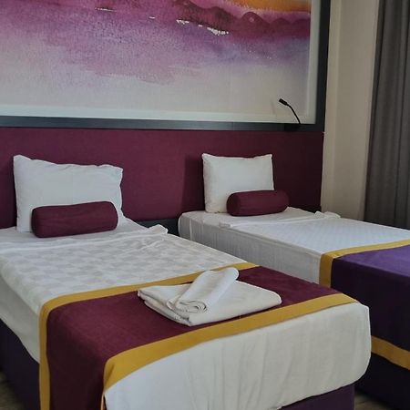 Campus Hill Hotel 阿拉尼亚 外观 照片